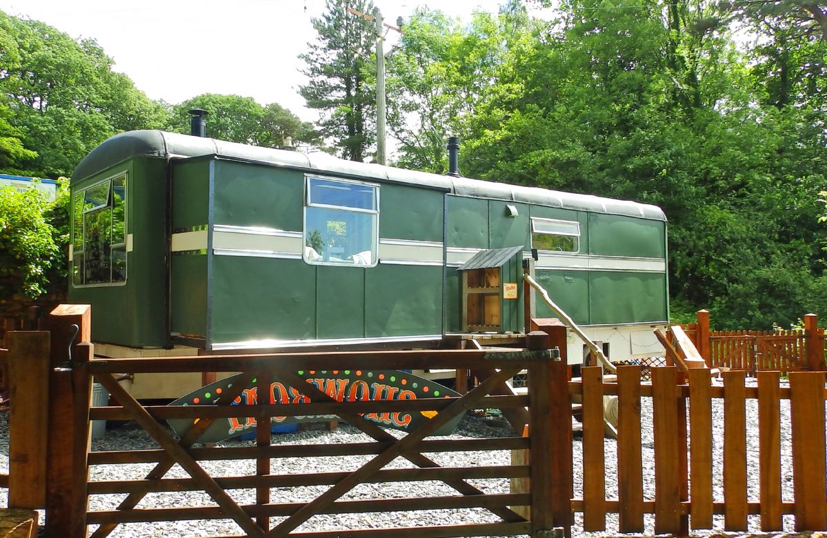 Showman's Wagon a british holiday cottage for 2 in , 
