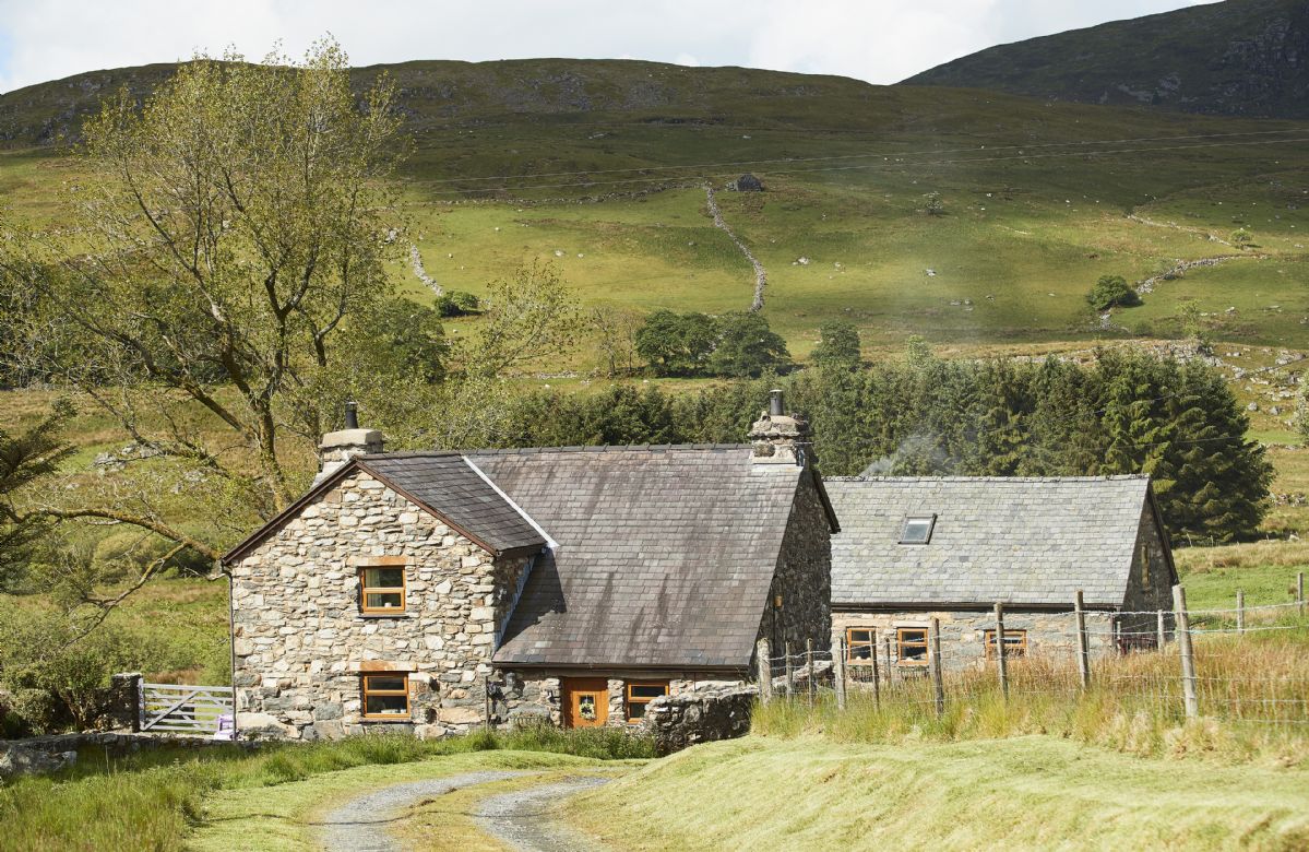 Ty Nant Cottage a british holiday cottage for 6 in , 