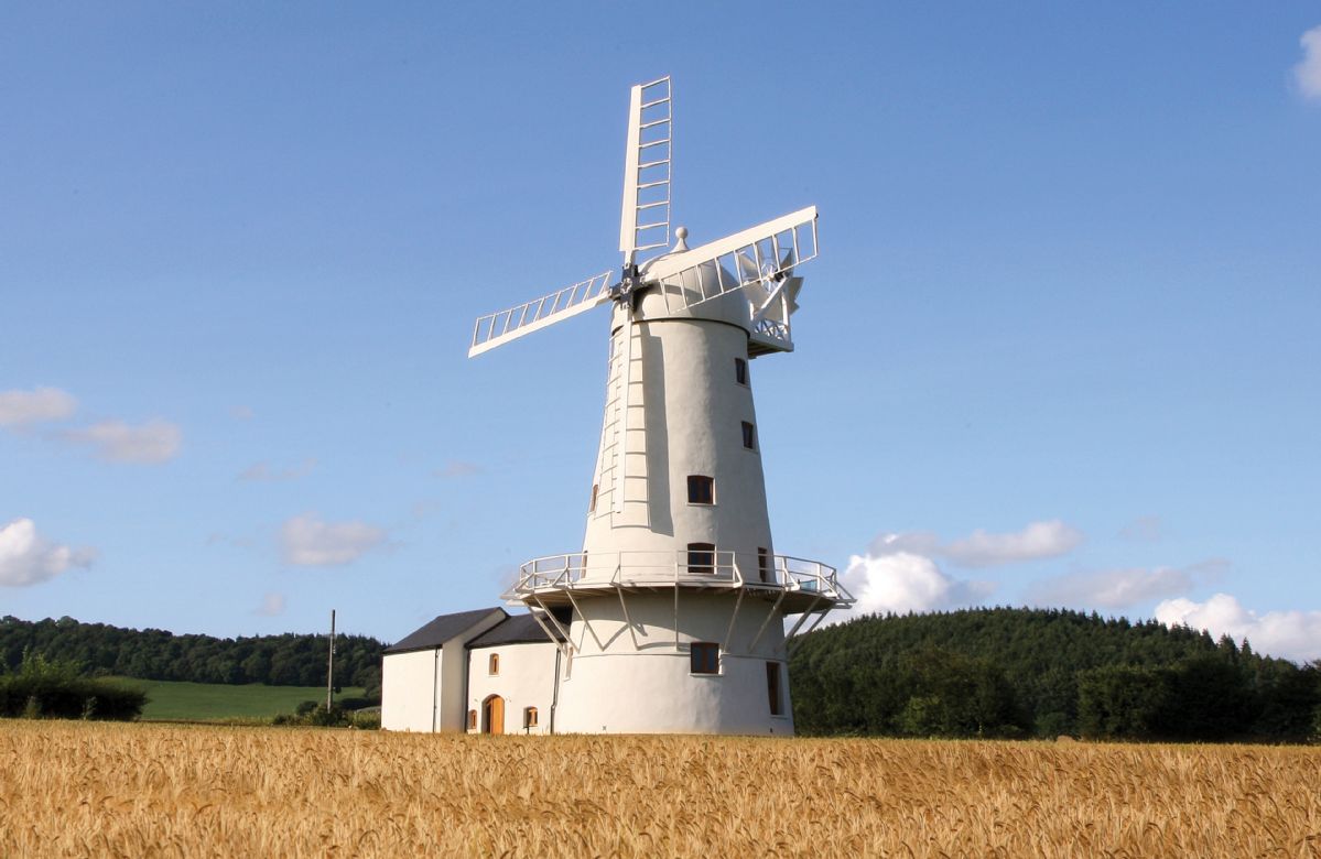 Llancayo Windmill a british holiday cottage for 12 in , 