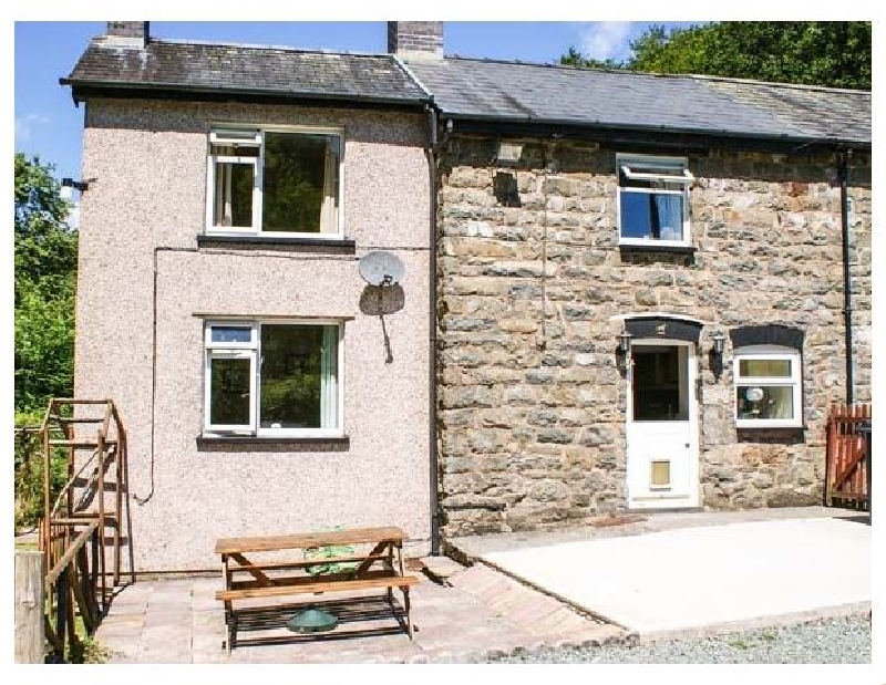 2 Llawrcoed Isaf a british holiday cottage for 4 in , 