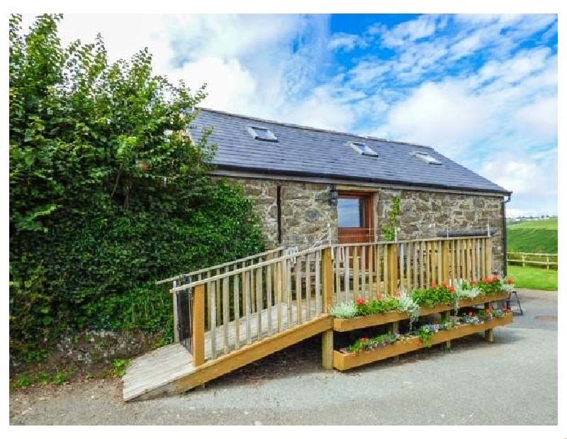 The Grain Store a british holiday cottage for 4 in , 