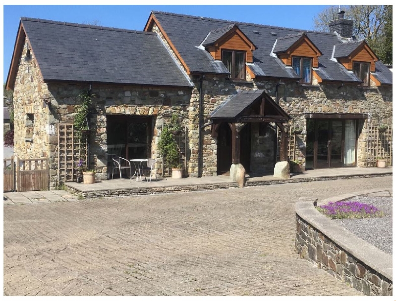Click here for more about Clos-y-Hendy