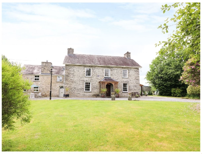 Dolau Farmhouse a british holiday cottage for 14 in , 