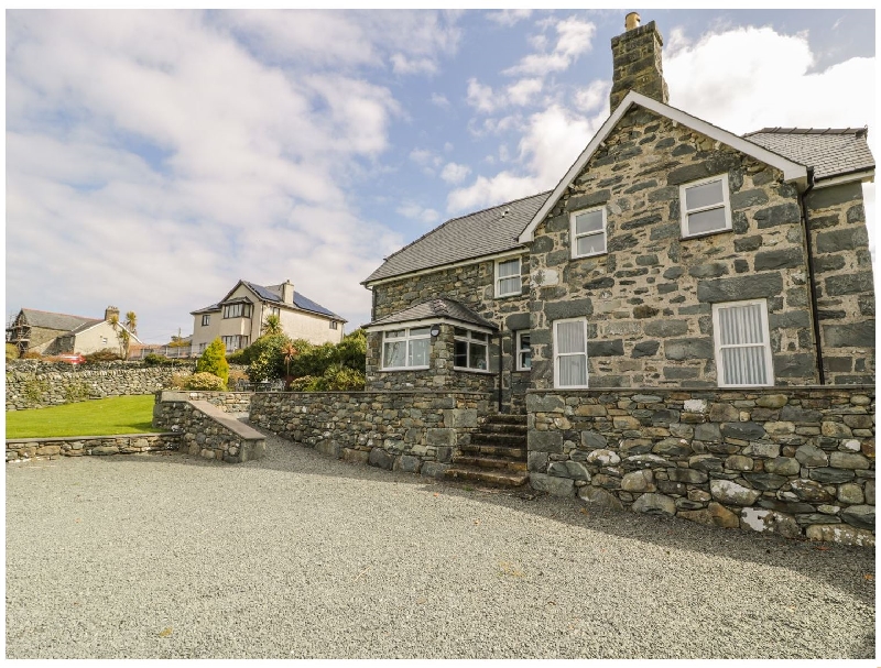 Ty Cerrig a british holiday cottage for 6 in , 