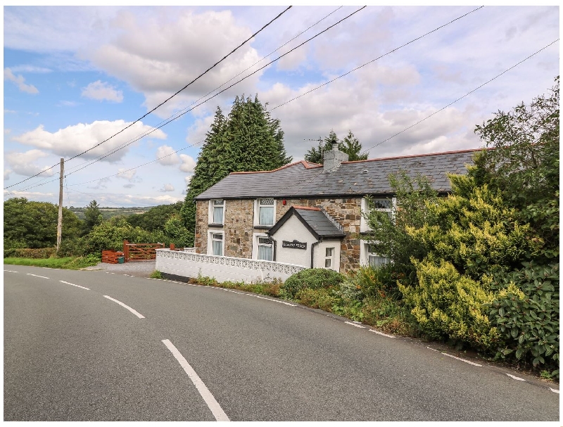 Llwynyfesen a british holiday cottage for 6 in , 