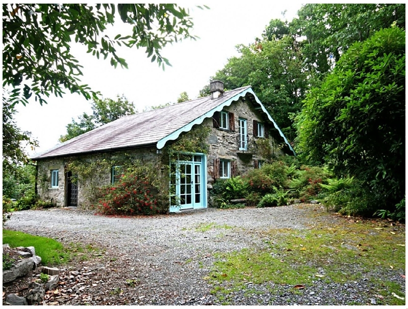 Morfa Lodge a british holiday cottage for 6 in , 