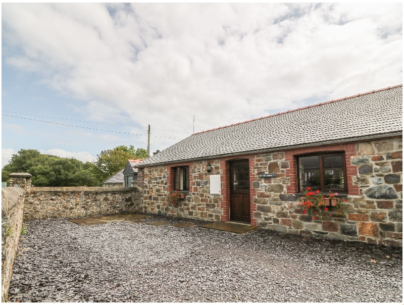 Nyth Y Wennol a british holiday cottage for 4 in , 