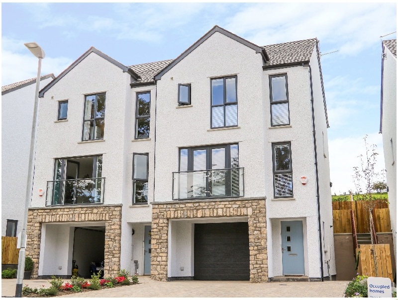 Click here for more about 5 Oakfield Park
